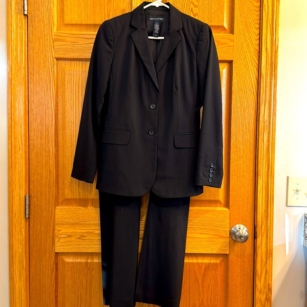 Banana Republic Pant Suit.  Women's size 6